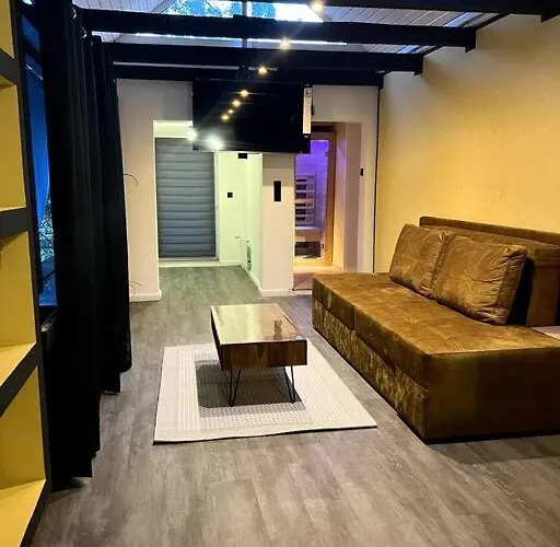 Apartment Schoenes Hinterhaus Naehe Badesee